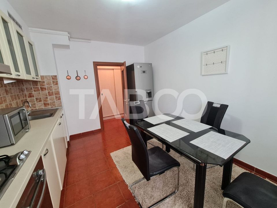 Apartament spatios cu 3 camere si 2 bai plus balcon in zona Central – fotografia 10 din 11
