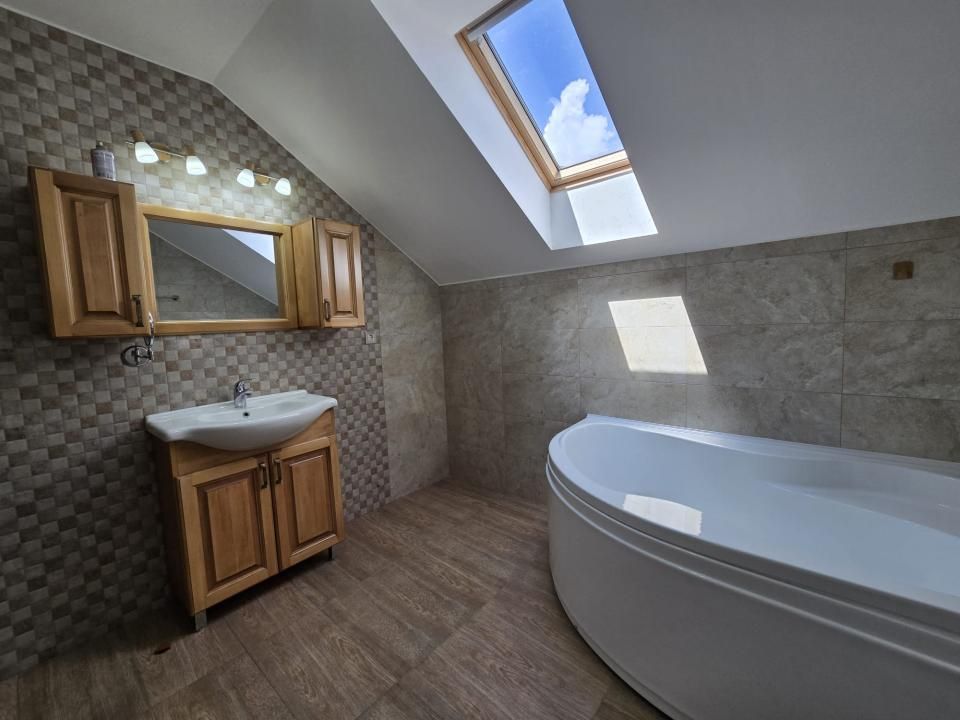 Casă individuală | 5 dormitoare | 230 mp | 700 mp teren | Tăuți Mănăstire – fotografia 21 din 28