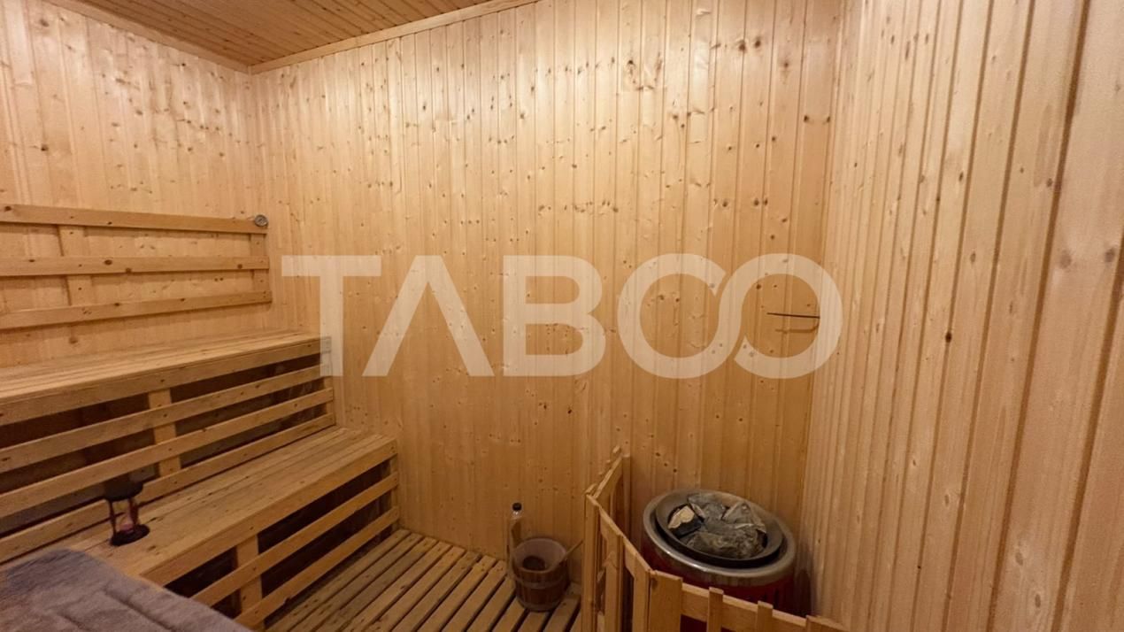 Pensiune de vanzare 36 camere restaurant terasa piscina in Rasinari – fotografia 5 din 9