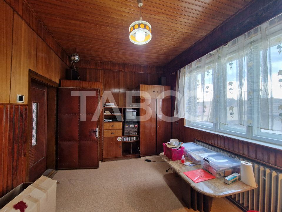Apartament central 4 camere spatiu comercial garaj si pivnita Sibiu – fotografia 5 din 16