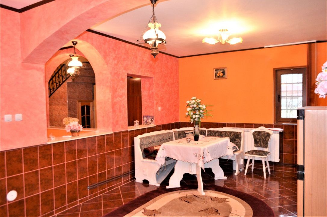 Vila spatioasa de vanzare in zona Kamsas – fotografia 9 din 34