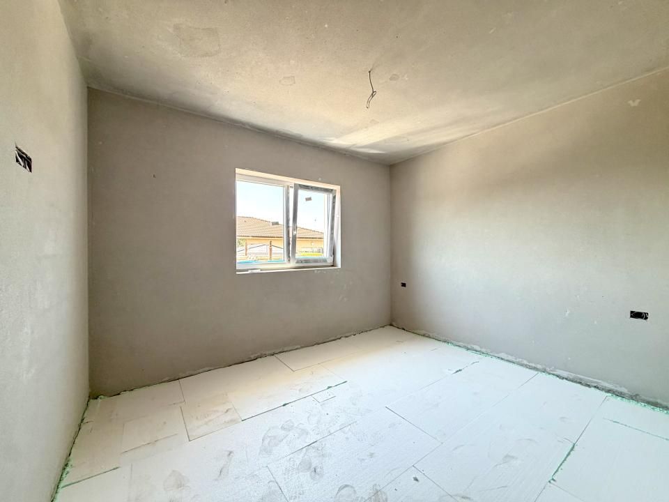 Casa individuala cu 4 camere, 94 mp utili, 372 mp teren - Sanandrei – fotografia 1 din 9