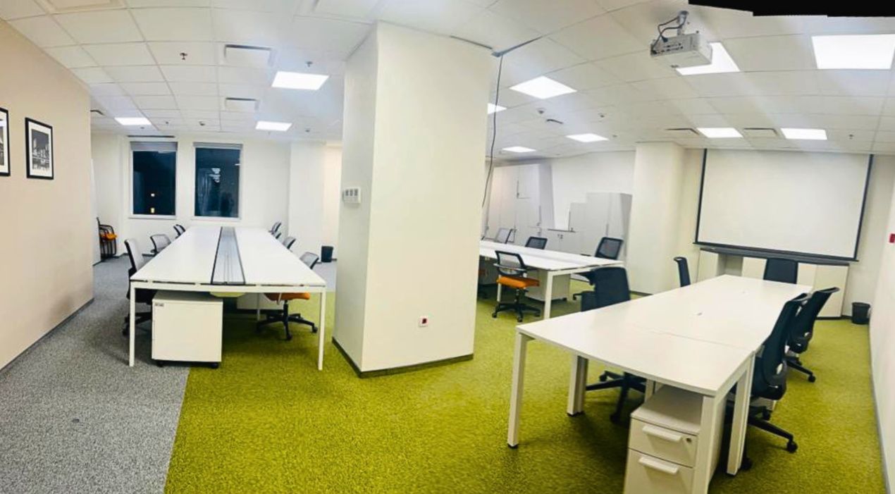 Spatiu birouri Ultracentral, cladire business moderna – fotografia 12 din 12