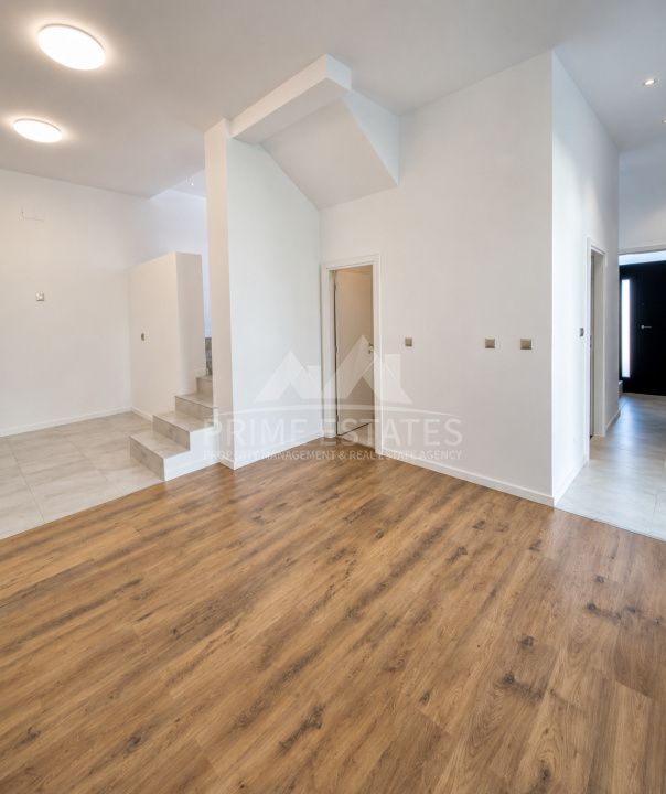 Vila tip duplex complet renovata 2026,  Sidney Residence Tunari – fotografia 3 din 26