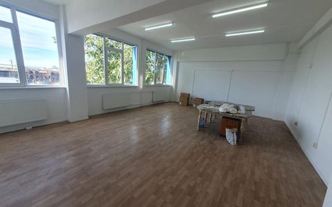 Spatiu birou de inchiriat, 52 mp utili, etaj 1,  Zona Calea Sagului