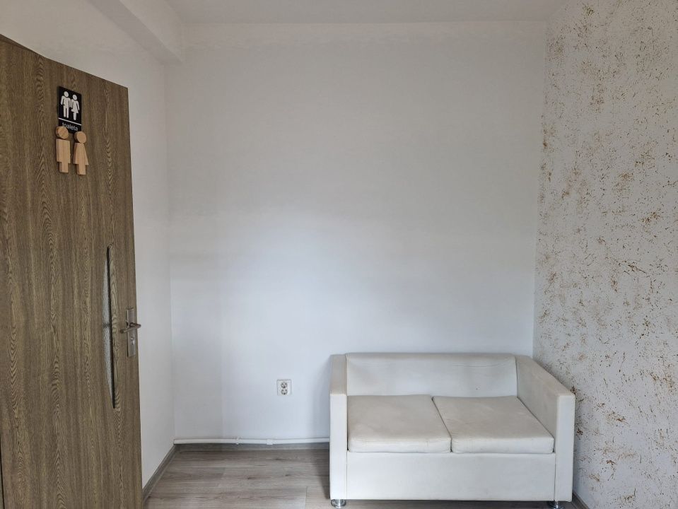 Central, birou cu acces din curte pe Str. Aurel Suciu – fotografia 1 din 7