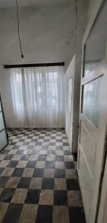 Apartament la casă cu curte și loc de parcare – zonă ultracentrală – fotografia 6 din 7