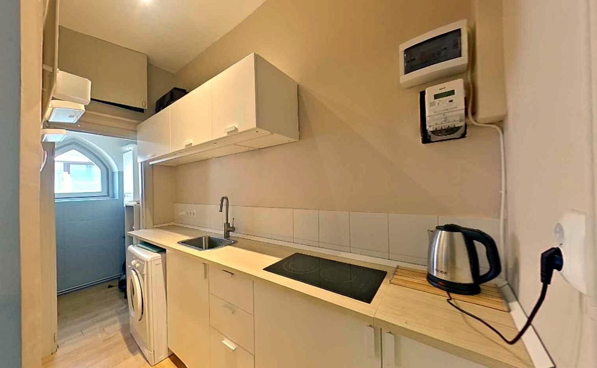Central Location | Architect-Designed Studio | Turnkey Airbnb Investment – fotografia 8 din 18