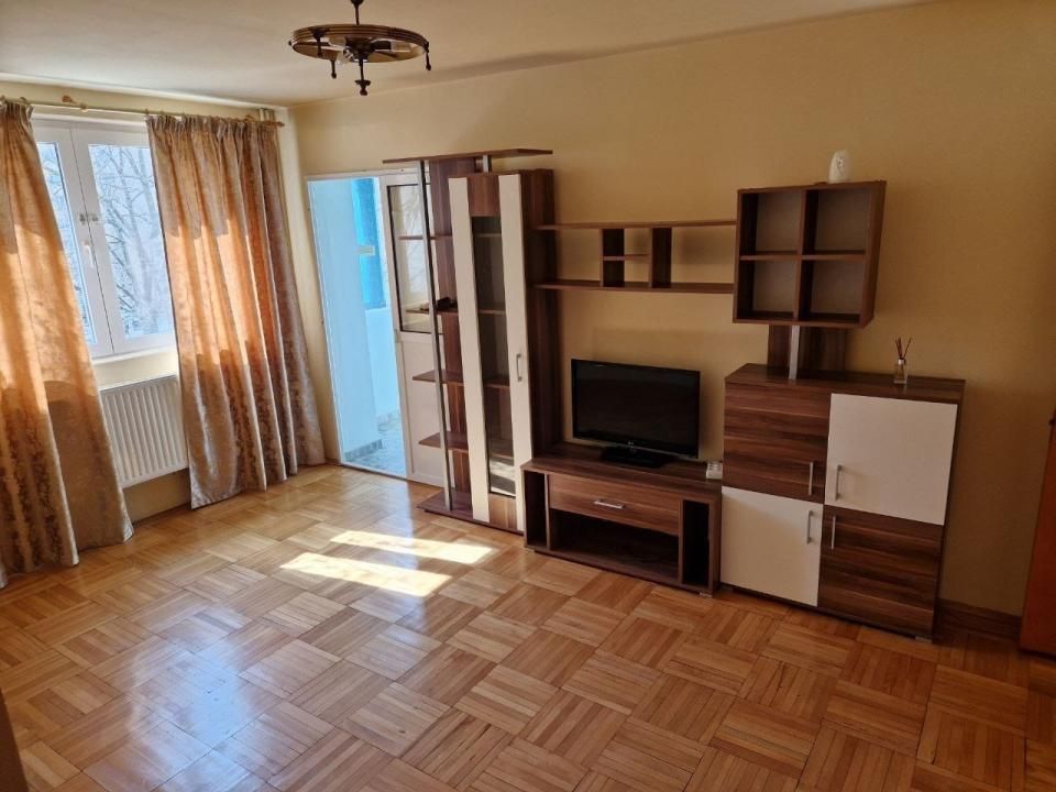 Vanzare apartament 4 camere | Titan - bloc tip H | langa metrou | etaj 3/4 | – fotografia 2 din 34