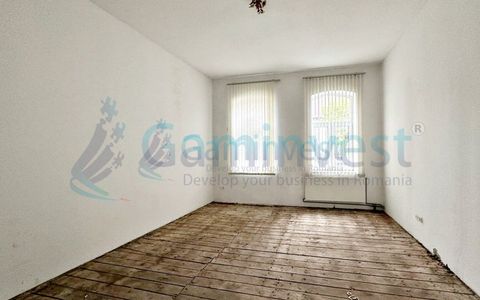 Casă ultracentrală cu apartament și demisol, zona Republicii pietonala, Oradea