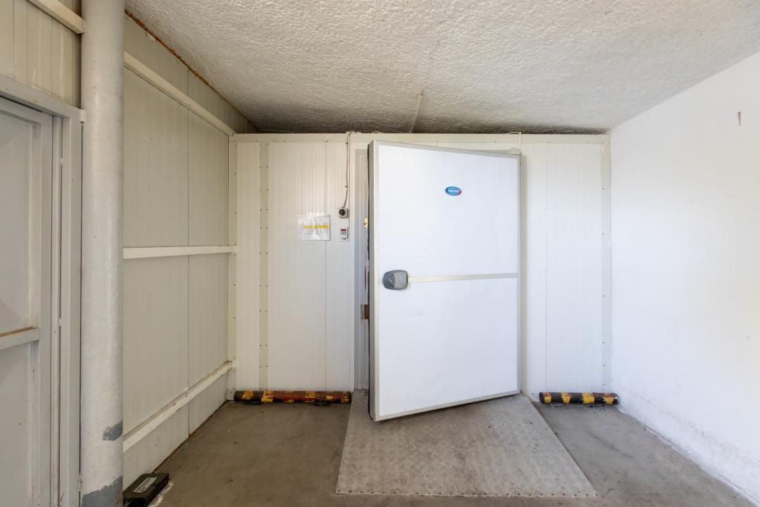 Proprietate de vânzare pentru investiție–teren 3874mp+construcții 989mp, Bacău – fotografia 43 din 47