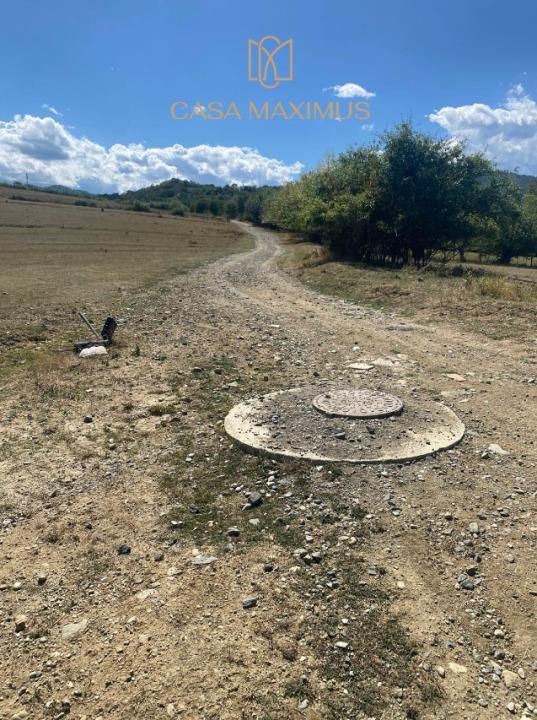 Vand o parcela teren 1600 mp in Cisnadioara ,prelungire la strada Ciresilor – fotografia 1 din 5