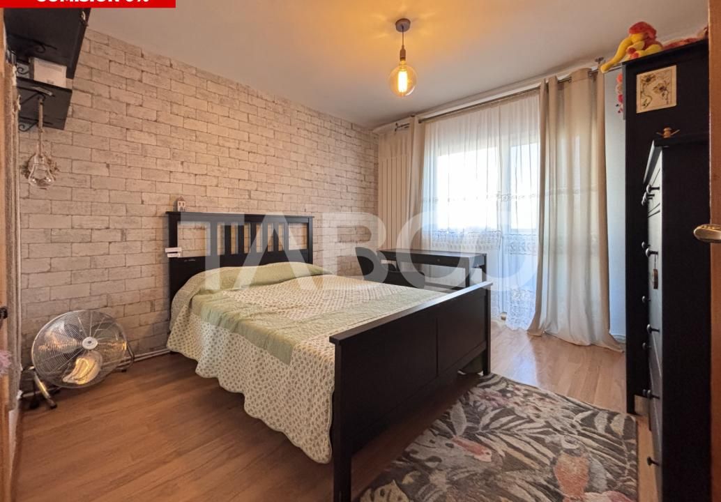 Apartament  4 camere vanzare Piata Flora Manastur – fotografia 2 din 8