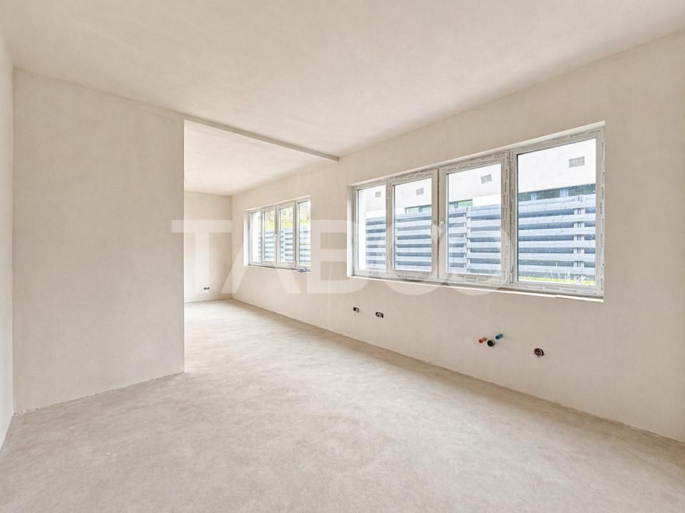 Casa duplex cu 4 camere si curte in Floresti Tauti – fotografia 3 din 9