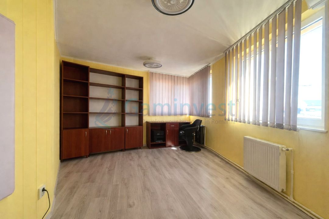 Spatiu comercial de vanzare in Oradea, cu vizibilitate in cartierul Grigorescu – fotografia 2 din 5
