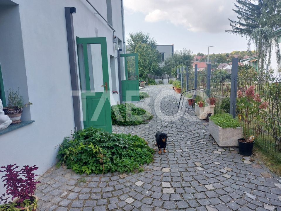 Casa de vanzare 3 camere 2 bucatarii 3 bai teren 340 mp Cisnadie – fotografia 13 din 36