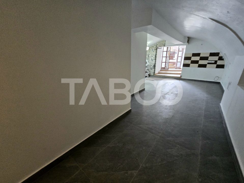 Spatiu comercial de vanzare 55 mp curte parcare zona Central din Sibiu – fotografia 2 din 11