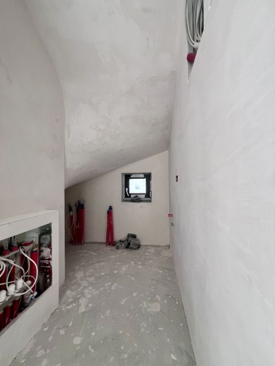Duplex spatios, 5 camere, 102 mp utili, teren 285 mp - Ghiroda – fotografia 12 din 12