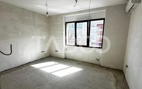 De vanzare apartament 3 camere 56mp nemobilat cu balcon Central