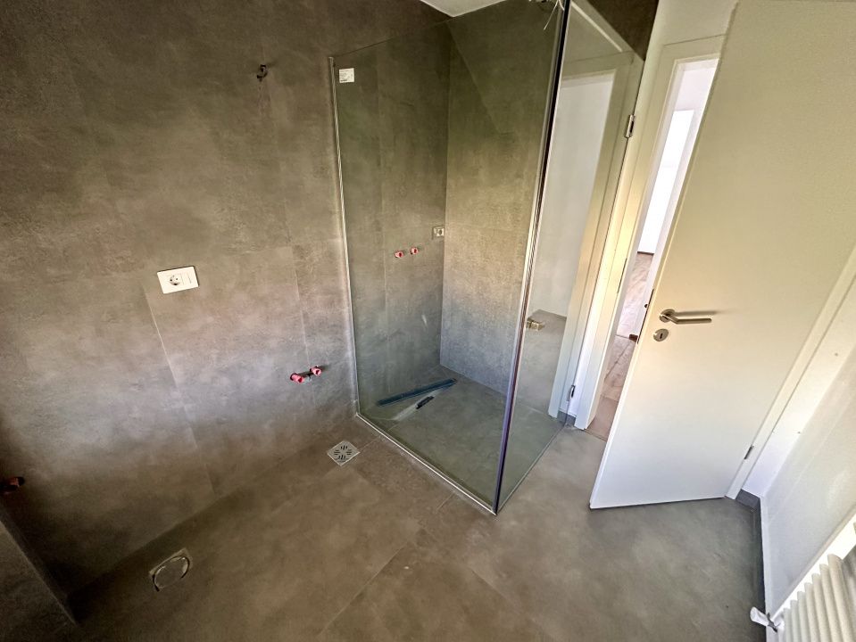 CASA DE VANZARE I 246 MP UTILI I TEREN 446 MP I COMPARTIMENTATA IN 5 APARTAMENTE – fotografia 4 din 28