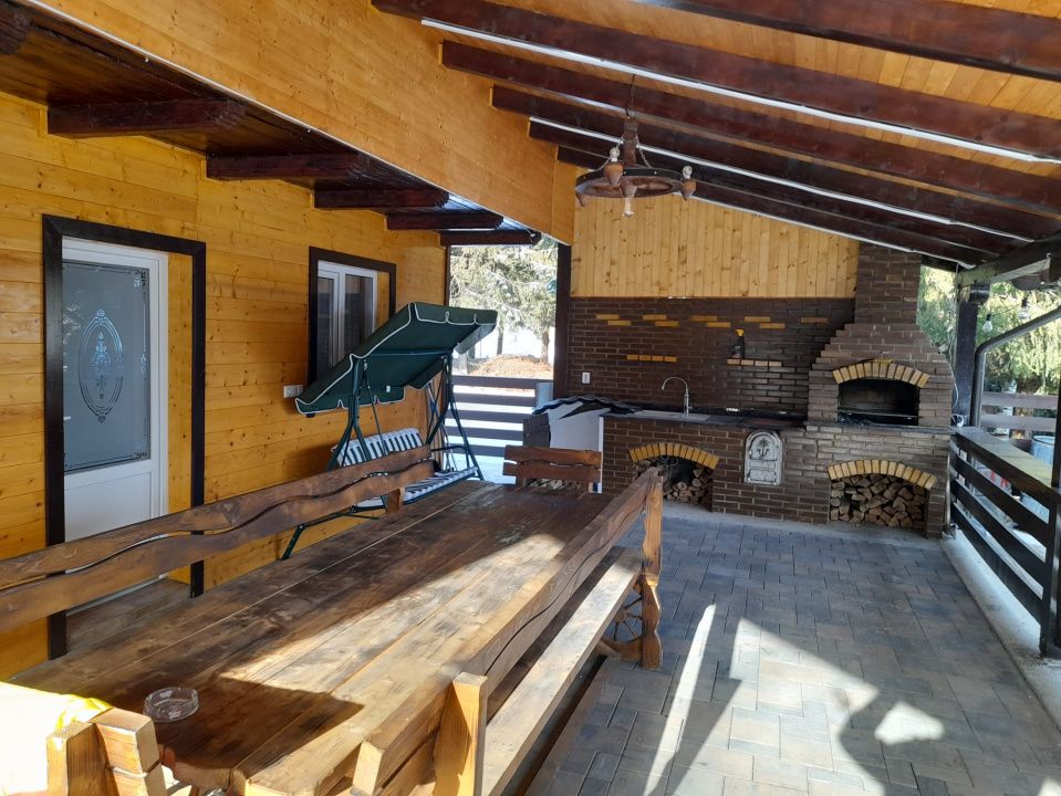 Cabana cu vedere la lac, 8 camere, 200 mp, 1800 mp teren, zona Colibita – fotografia 31 din 34