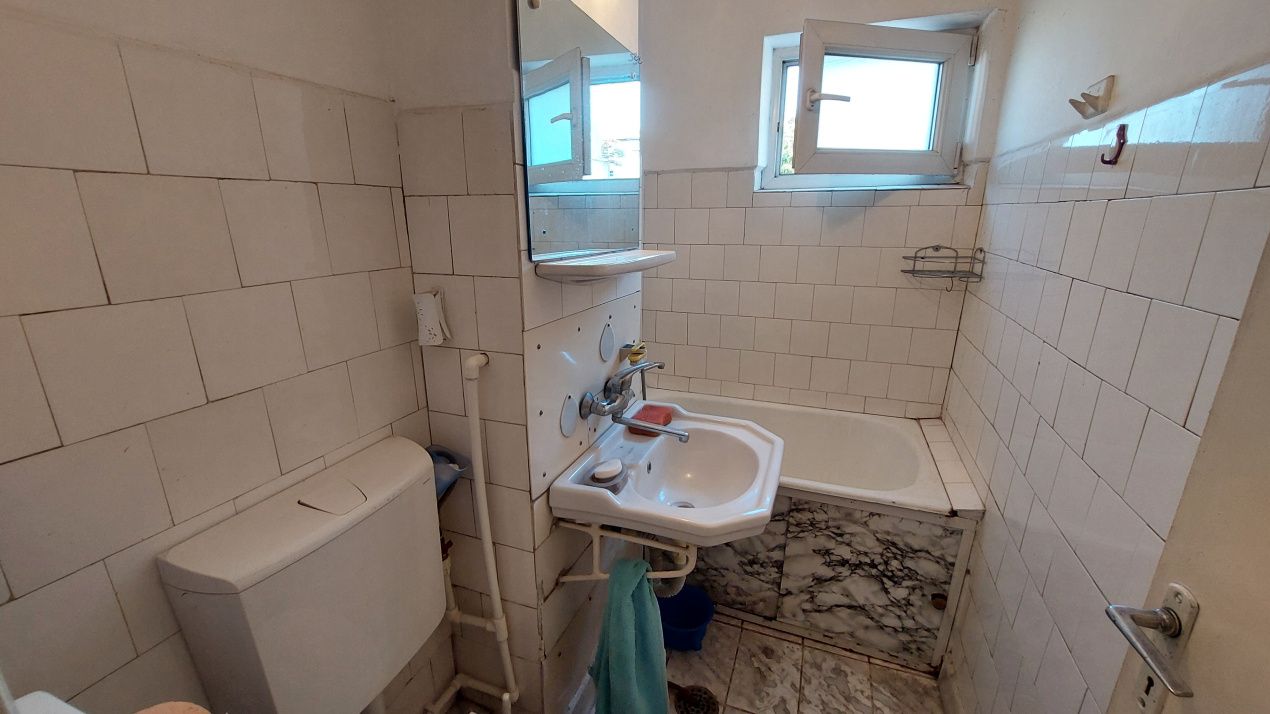 Apartament 2 camere semidecomandat, etajul 3, Craiovita zona Scoala Elena Farago – fotografia 4 din 6