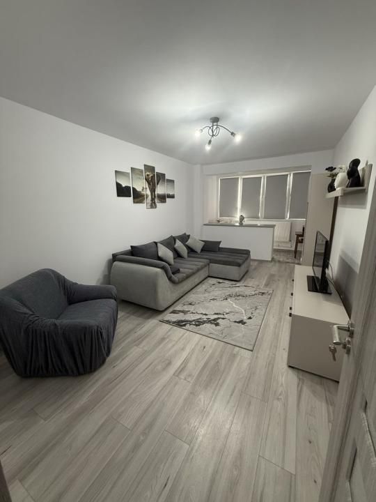 2 camere | Etaj intermediar | Renovat | Lift | Disponibil imediat | – fotografia 1 din 6