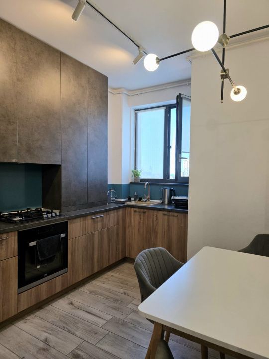 Apartament 2 camere – Zona Delfinariu, Bd. Mamaia – fotografia 4 din 13