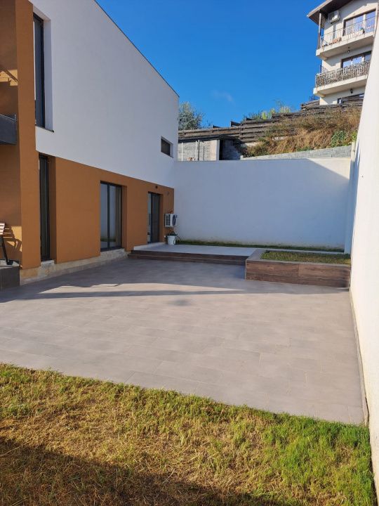 Casă elegantă de vânzare în Sorogari, Iași – 240 mp utili, 600 mp teren, mobilat – fotografia 15 din 21