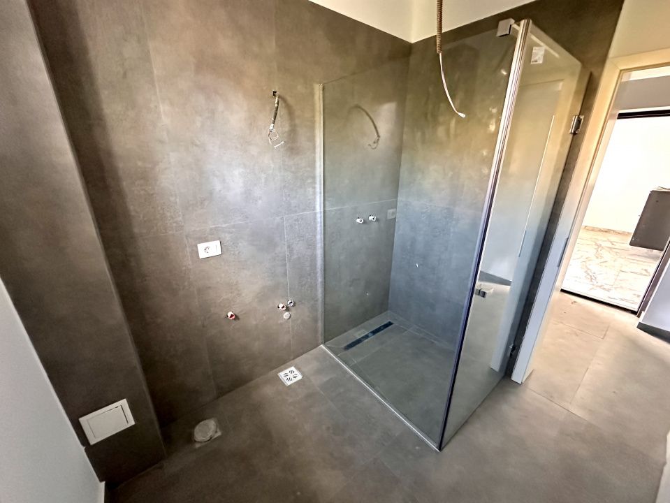 CASA DE VANZARE I 246 MP UTILI I TEREN 446 MP I COMPARTIMENTATA IN 5 APARTAMENTE – fotografia 21 din 28