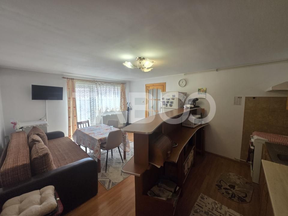 Apartament 2 camere de vanzare la casa 77mp curte pivnita Sub Arini – fotografia 3 din 20