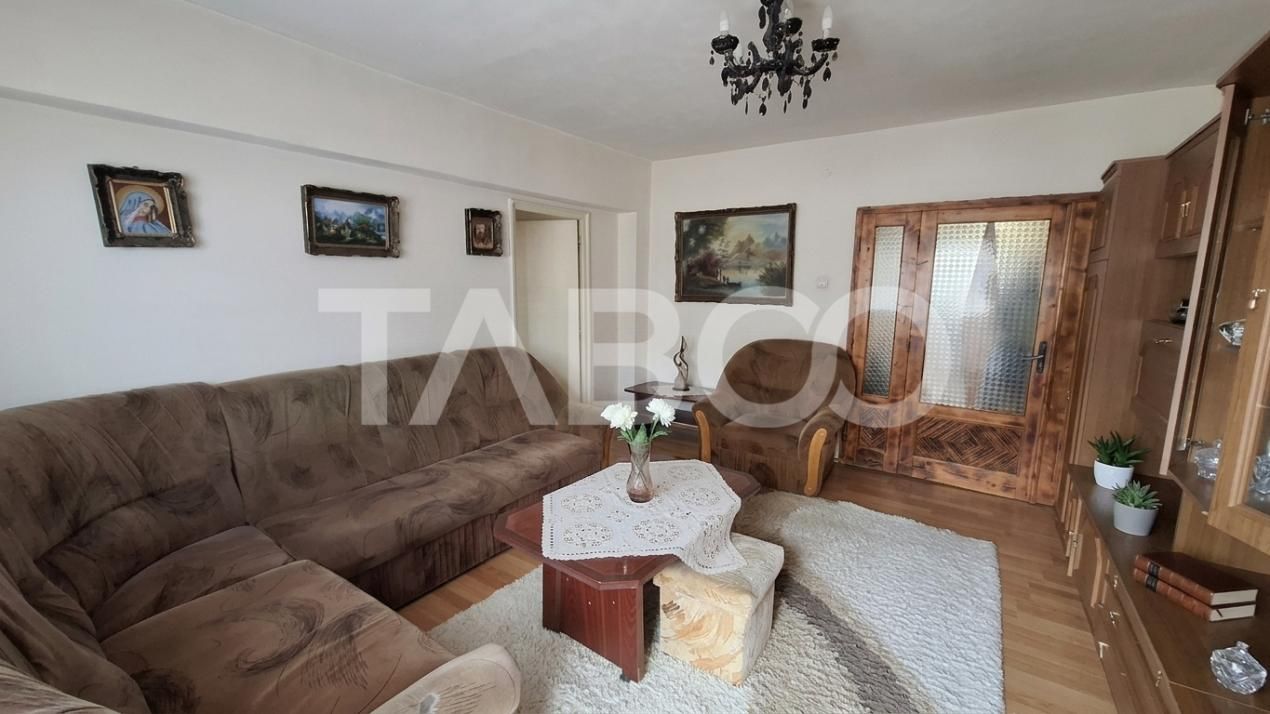 Apartament 4 camere 81 mpu 2 bai 3 balcoane 1 terasa Turnisor Sibiu – fotografia 2 din 13