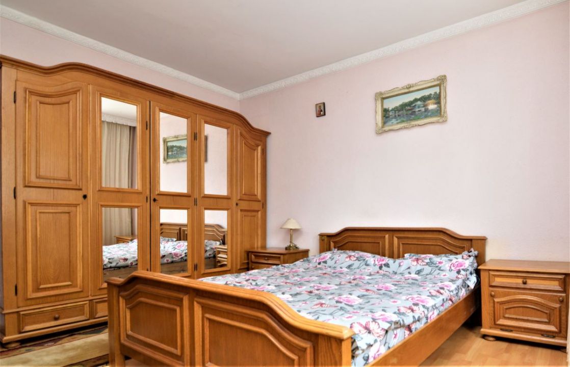 INCHIRIERE APARTAMENT 3 CAMERE VITAN-FOISORULUI – fotografia 12 din 26