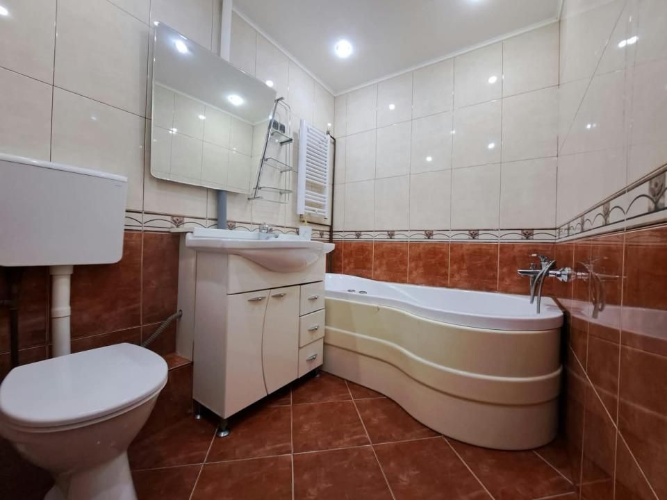 Apartament cu 3 camere - Zona Lipovei – fotografia 6 din 8