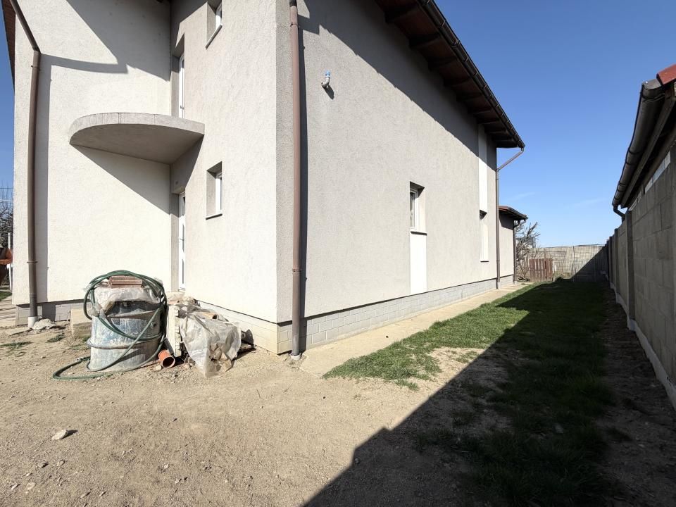 Duplex 5 camere, 3 bai, 120mp utili, 290mp teren-Ghiroda – fotografia 16 din 17