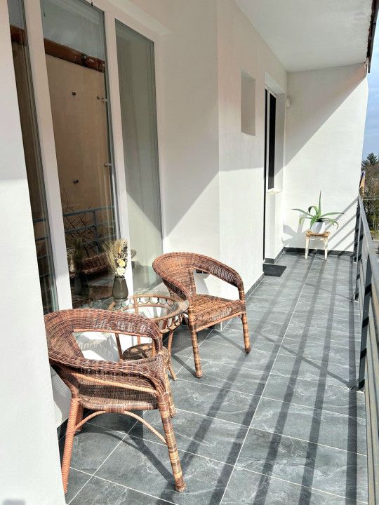 Vanzare apartament superb 3 camere si 2 bai, Gheorgheni – fotografia 3 din 9