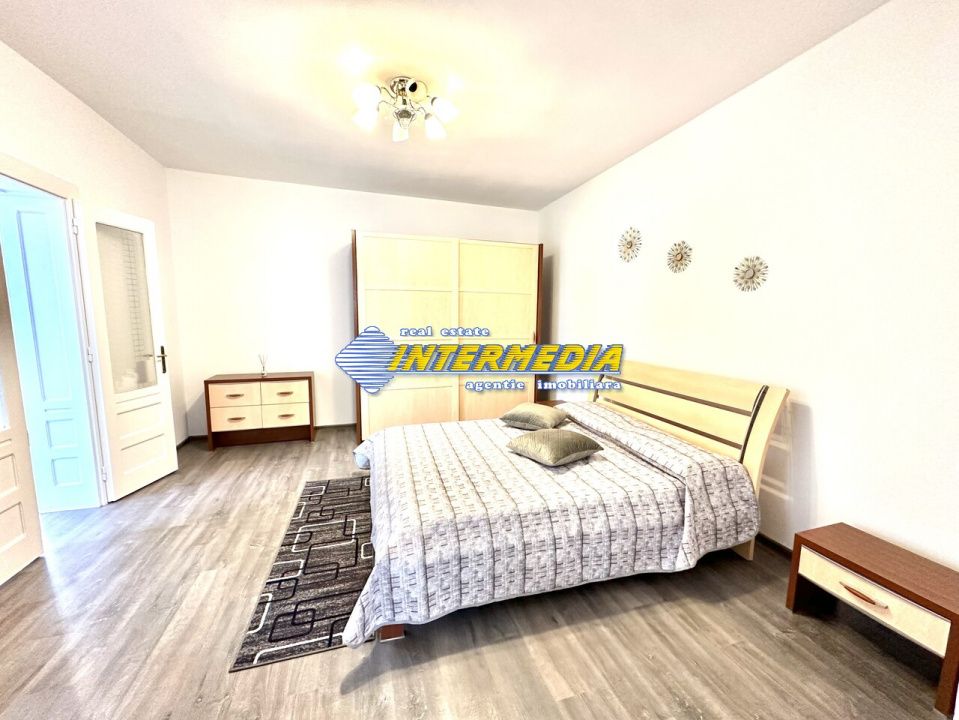 Casa 3 camere in Alba Iulia Zona CENTRU cu 900 mp teren utilitati si la asfalt – fotografia 1 din 16