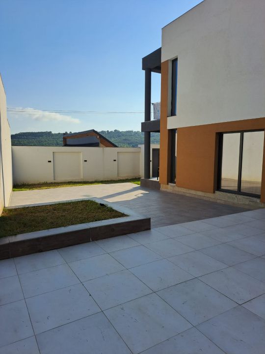 Casă elegantă de vânzare în Sorogari, Iași – 240 mp utili, 600 mp teren, mobilat – fotografia 21 din 21