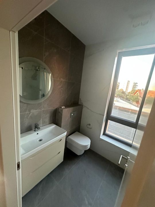 Vilă de vânzare pe malul lacului | in zona Mamaia Nord | 0% Comision – fotografia 13 din 23