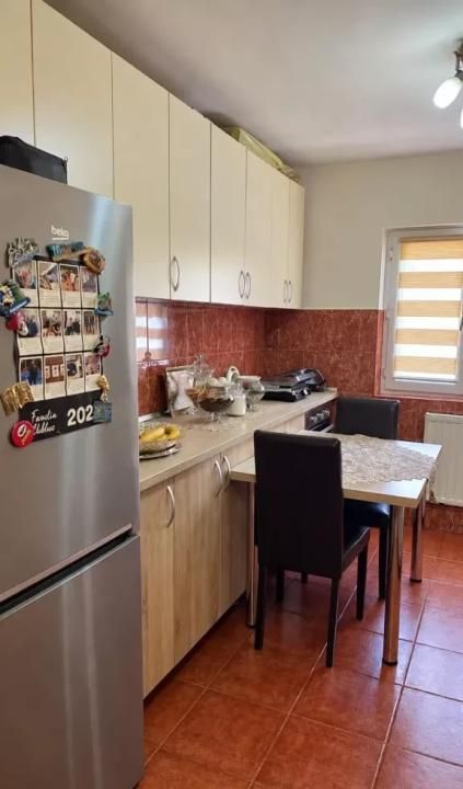 3 camere | centrala proprie | mobilat si utilat | zona excelenta | decomandat | – fotografia 6 din 8
