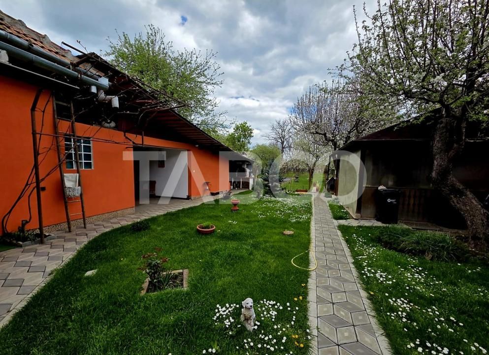 Casa individuala de vanzare 3 camere curte si gradina Beclean – fotografia 2 din 16