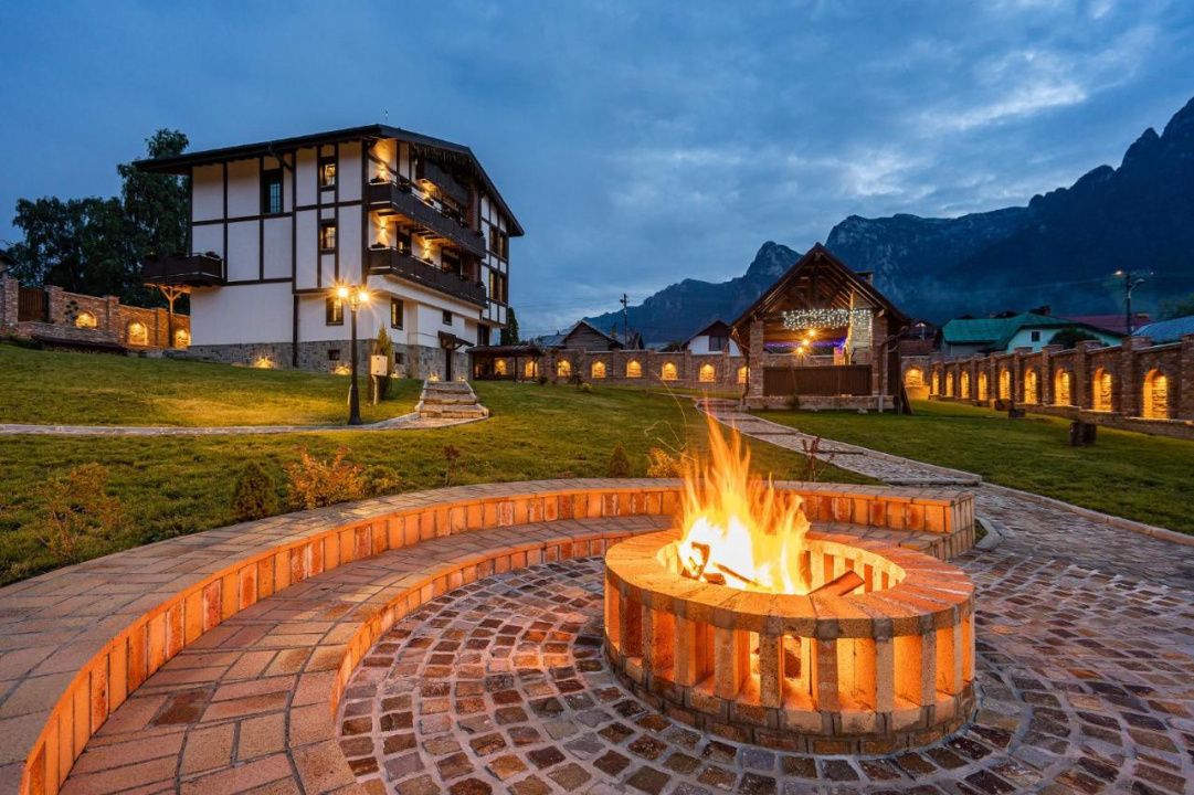 🏡 Vilă turistică de vanzare în Bușteni cu panorama superba catre ⛰️ Caraiman – fotografia 2 din 40