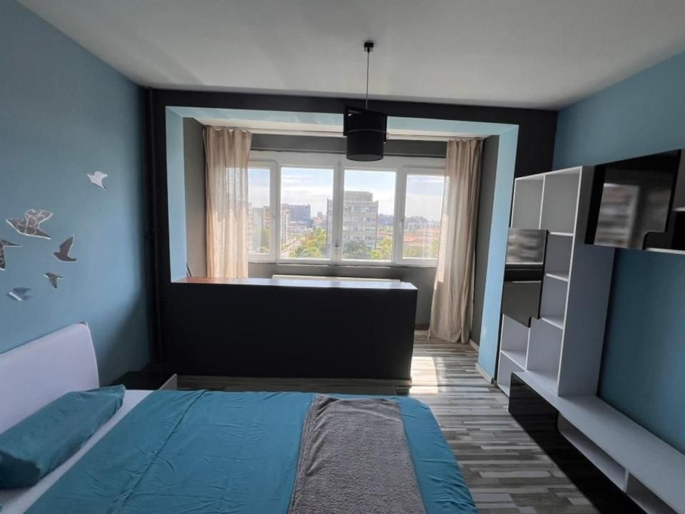 Apartament cu 2 camere, decomandat - Gheorghe Lazar – fotografia 2 din 8