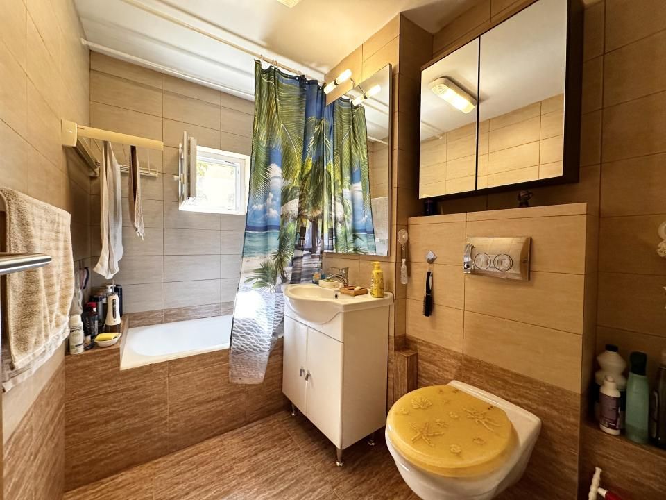 Apartament cu 3 camere intr-o zona linistita- Dambovita – fotografia 14 din 15
