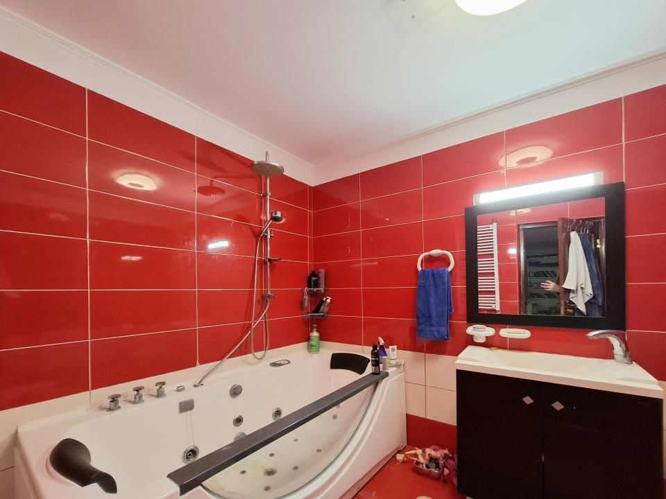 5 Camere | 217 MP | Panoramic | Etaj 2 + mansarda | Parcare | Centrală – fotografia 9 din 17