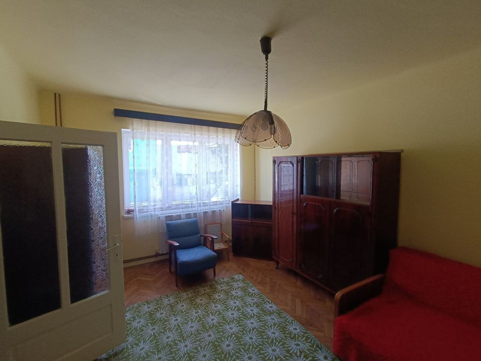 Casă vilă de vânzare în Reghin, zona centrală. – fotografia 9 din 13