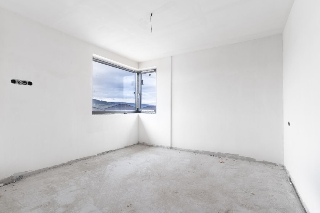 Casă individuală de vânzare în Corușu – finisată exterior, interior semifinisat – fotografia 13 din 14