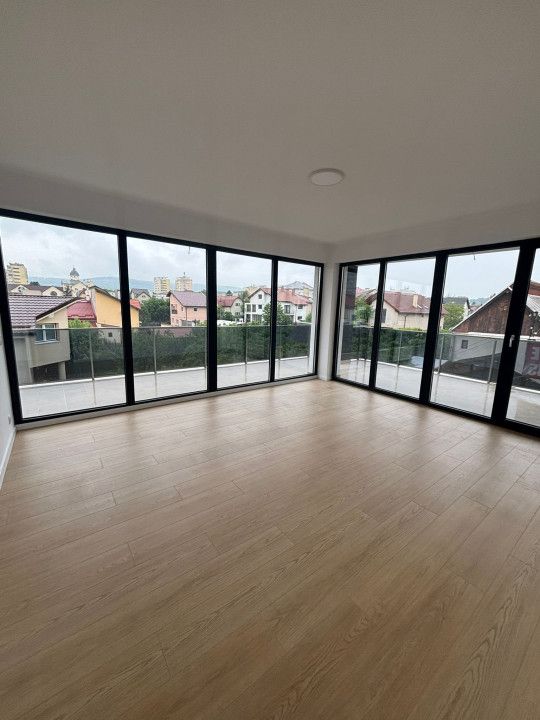 Vilă Nouă Gheorgheni – 212 mp Utili, 3 Nivele, parcari – fotografia 3 din 16