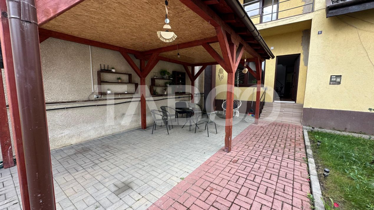 Casa individuala 8 camere curte libera 300mp zona Calea Poplacii Sibiu – fotografia 7 din 31