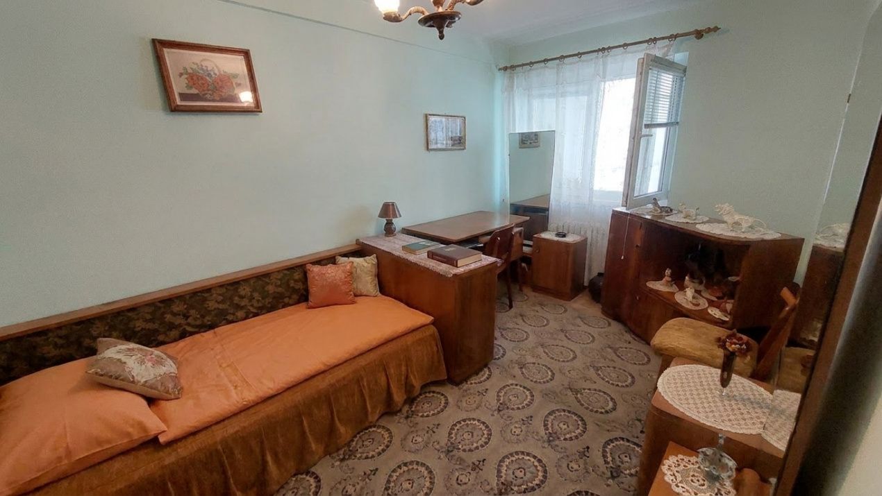 Apartament cu 3 camere spatios in bloc de caramida, etajul 1,  CETATE - Bulevard – fotografia 5 din 8